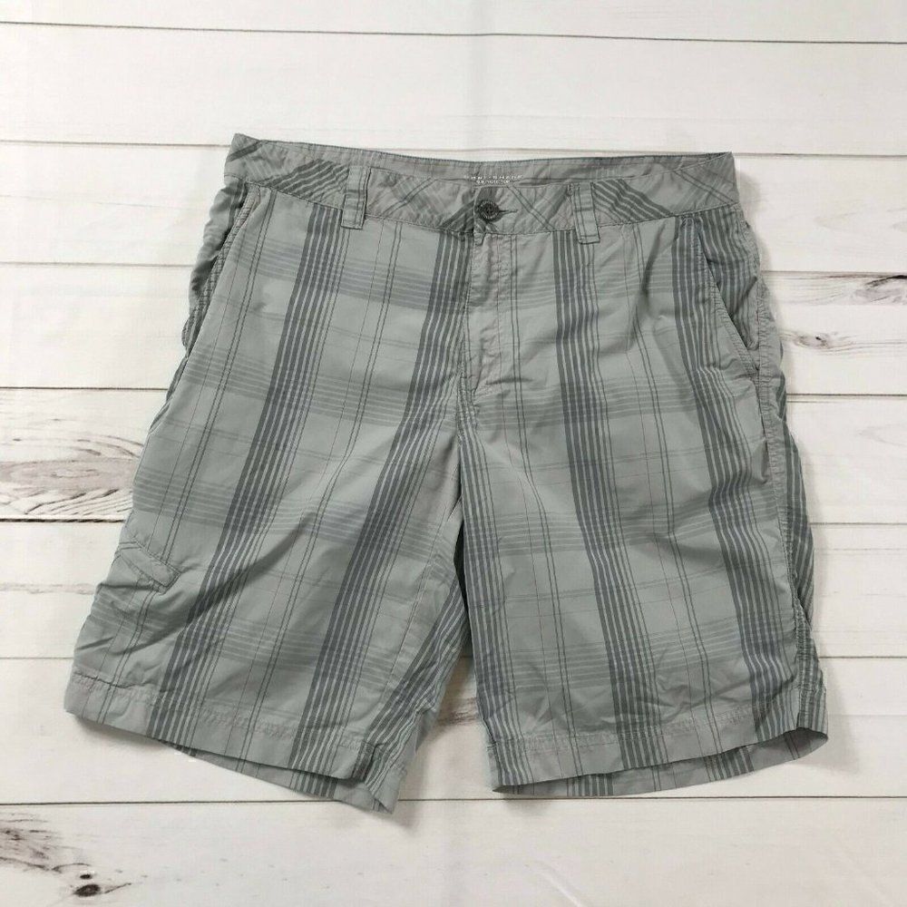 Columbia Mens Gray Comfort Omni Shade Sun Protected Plaid Chino Shorts Sz 36X11